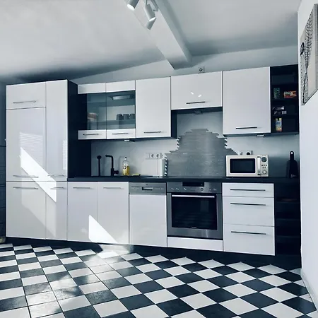 Lindenallee Ii Modernes Dg-apartment Apartamento *